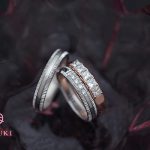 プリンセスカットのダイヤモンドが煌めく婚約指輪☆ピンクゴールド