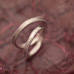 職人が宿すミルラインと面取りの輝き☆プラチナ結婚指輪