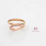 職人の手仕事が輝きを宿す結婚指輪