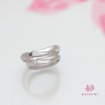 ブラックダイヤとホワイトダイヤが煌めく結婚指輪