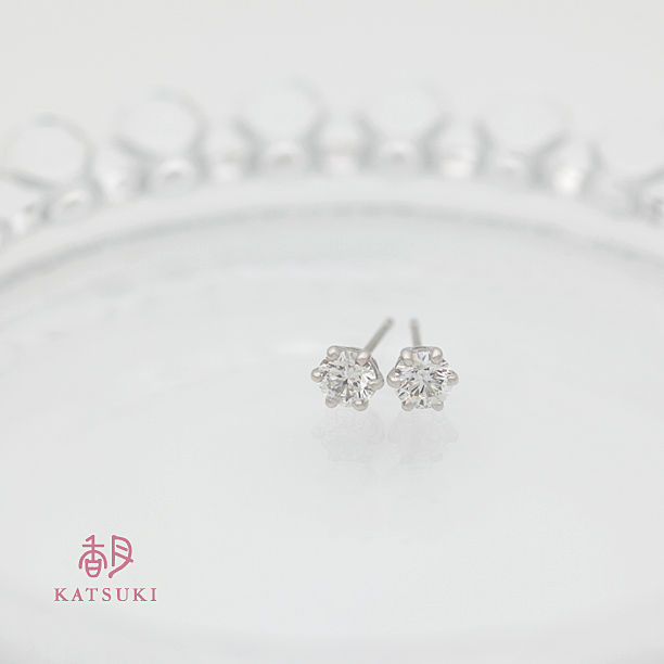 お義母様に贈られた0 8ctのダイヤモンドピアス ブログ 結婚指輪とジュエリーリフォームのkatsuki