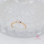 アメシストが個性を宿す婚約指輪【シャンス・ルフレ】